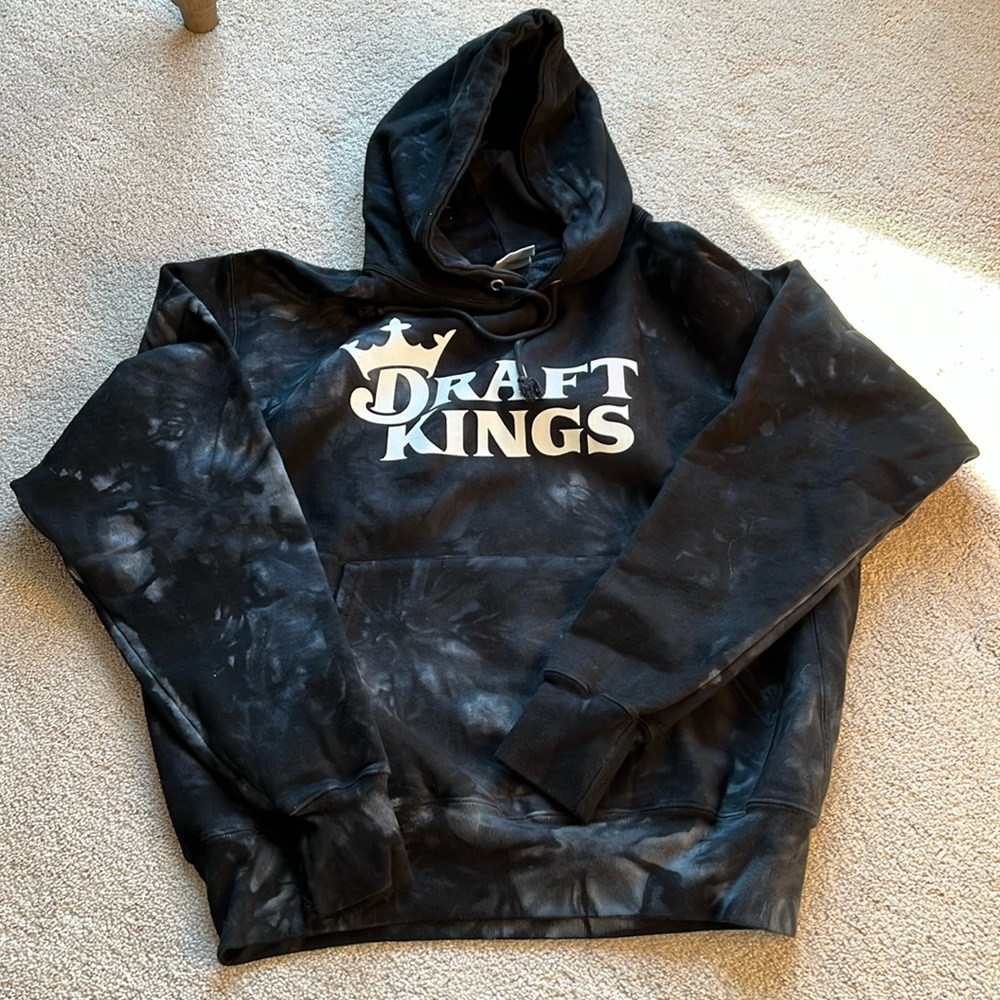 NWT DraftKings Champion Hooded Sweatshirt. Black  and Gray Tye-dye.